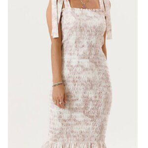 Nothing fits but pink dress